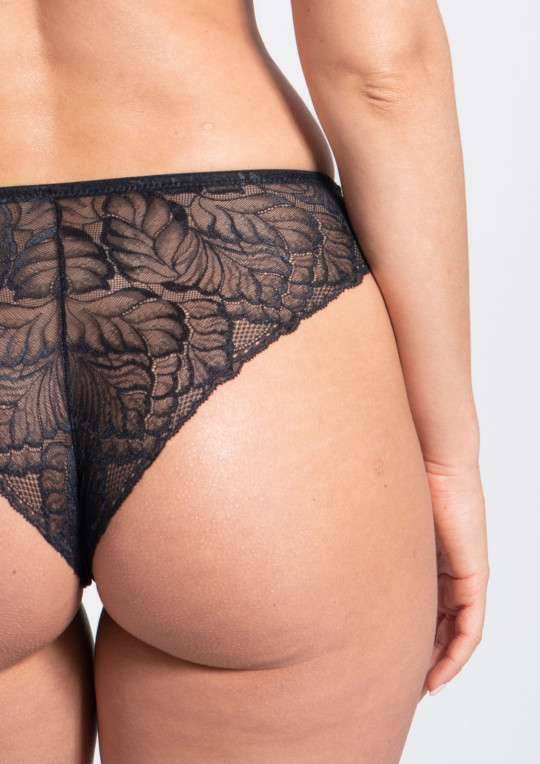 bazyliany-amelia-m300-czarny BRAZYLIANY AMELIA - obrazek 1